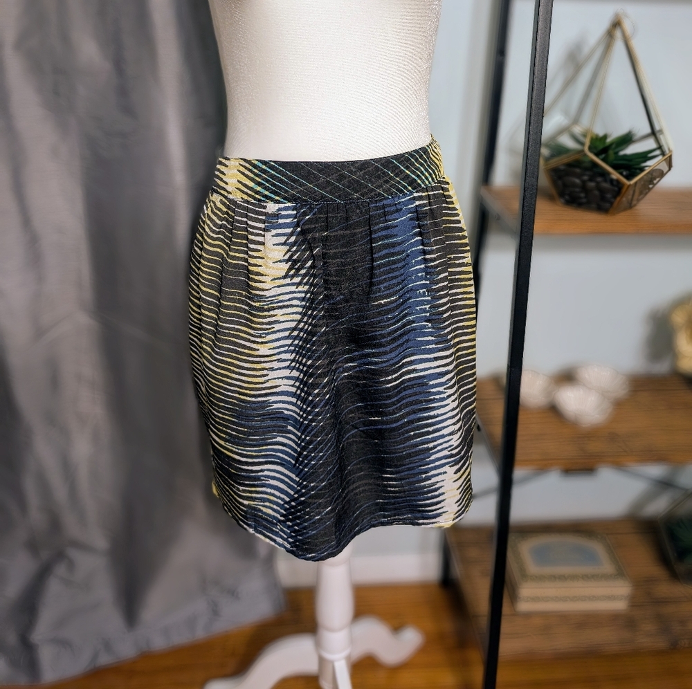 LOFT Petites Abstract Print Skirt Size 2P Black Blue Yellow Zip Back